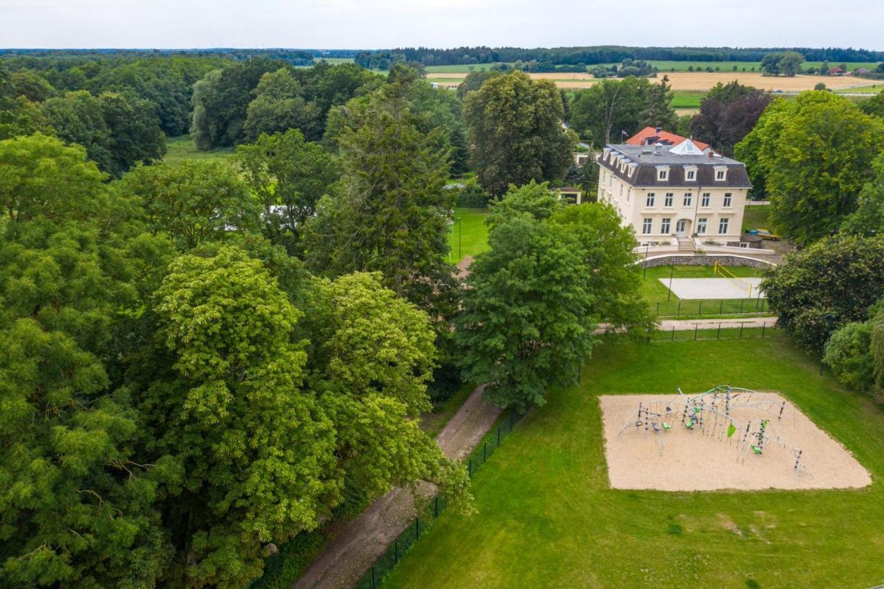 Familienhotel Schloss Leizen Bioverpflegung Exterior foto
